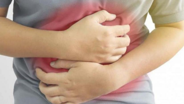 حل مشكلة الشعور بـ ألم شديد في المعدة أثناء الصيام